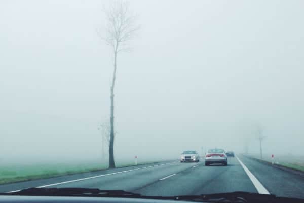 cars-in-fog-photo-1417354691640-148c3d652342 600x400
